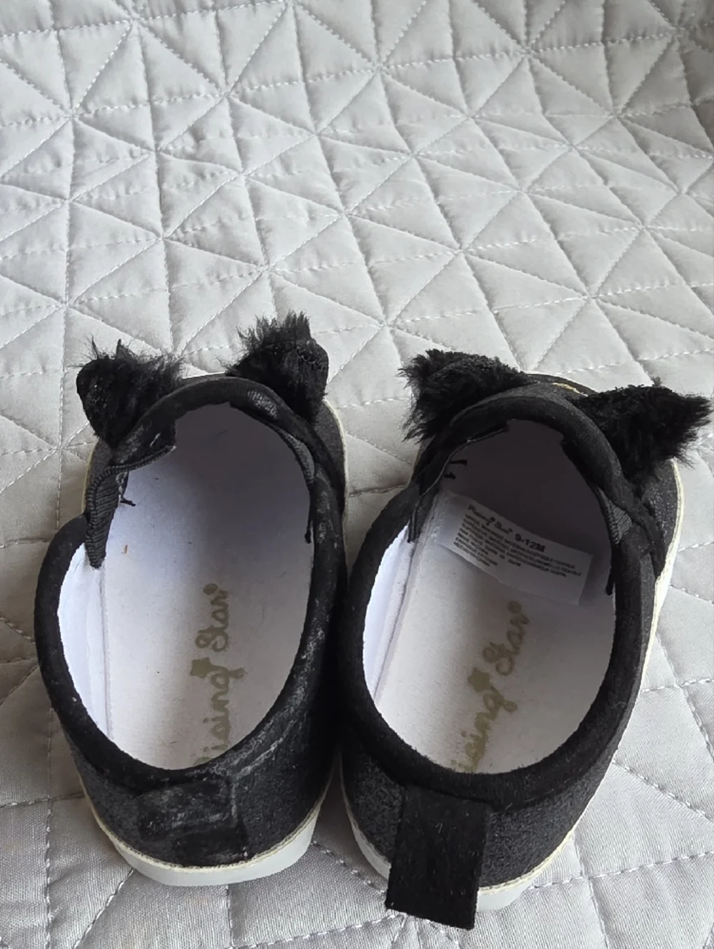 Girls Black Glitter Cat Moccasins with Gold Heart Detail